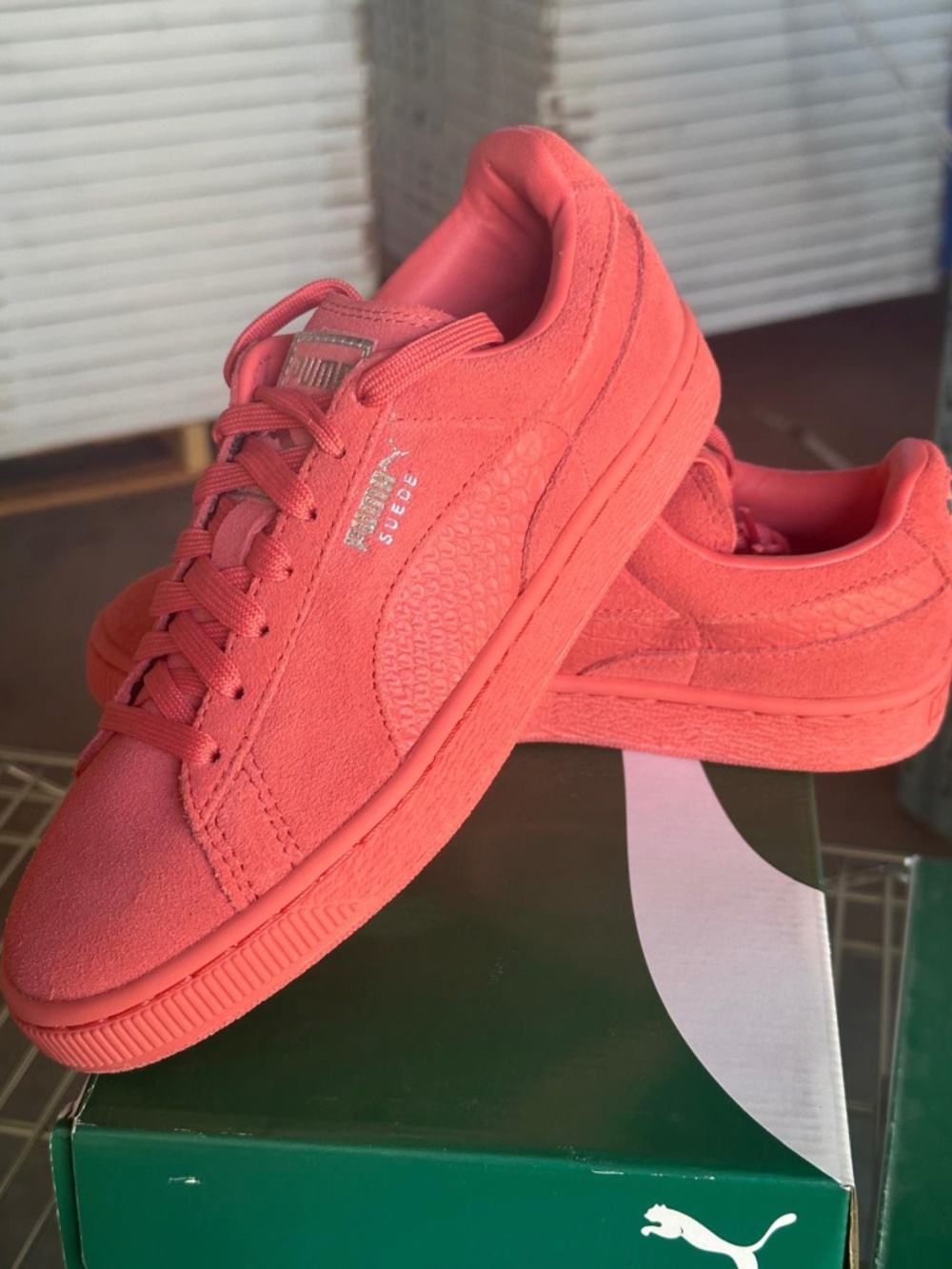 PUMA Suede Classic Mono Reptile Porcelain Rose Pink Sneakers Women’s New in Box